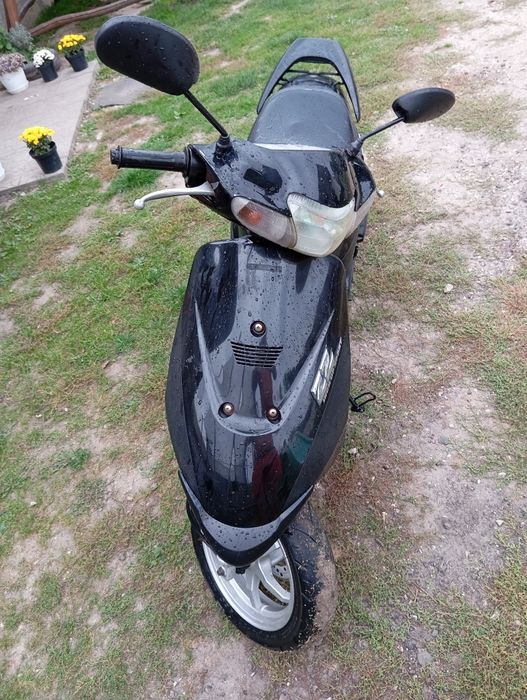 Продам скутер Сузукі zz