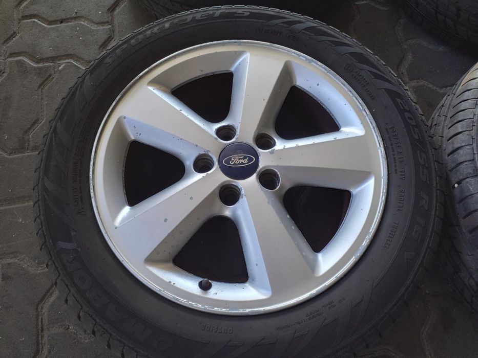 Jantes FORD R16 com pneus 205/55 furação 5x108