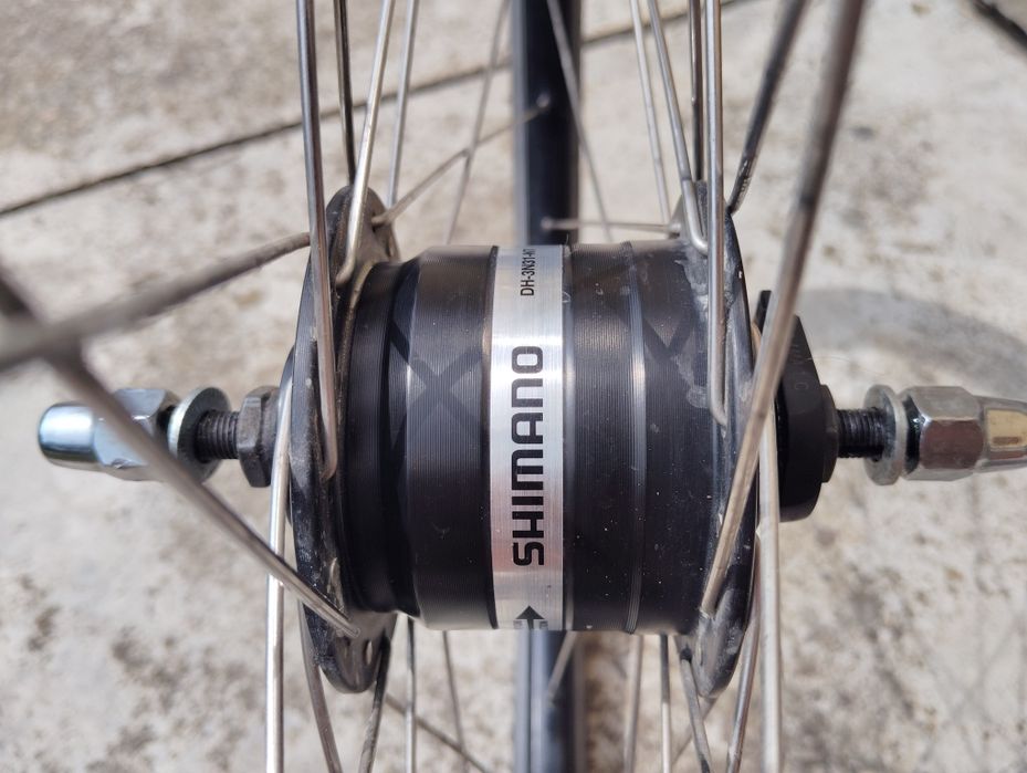 Обід R28 з динамовтулкою