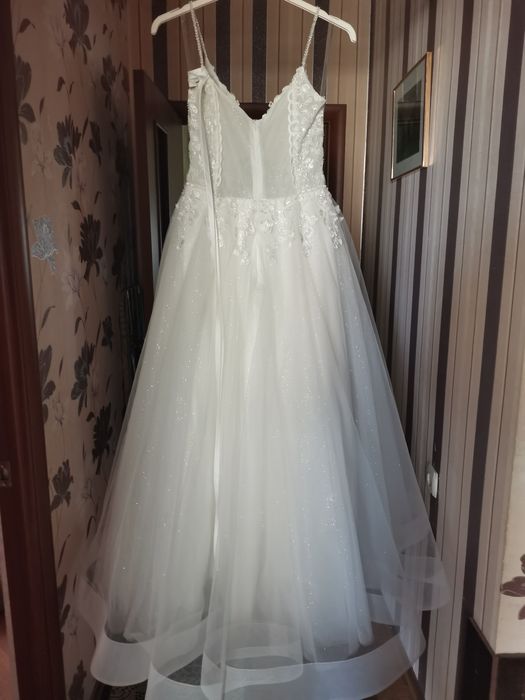 Весільна сукня б/у в ідеальному стани.
