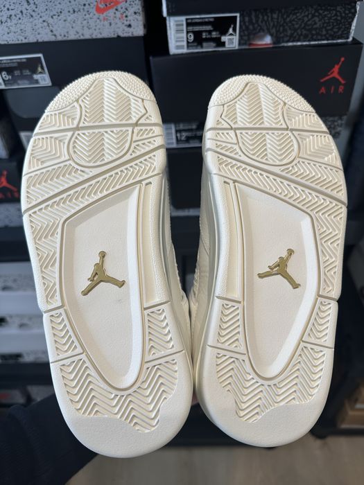 Jordan 4 Retro Metallic Gold