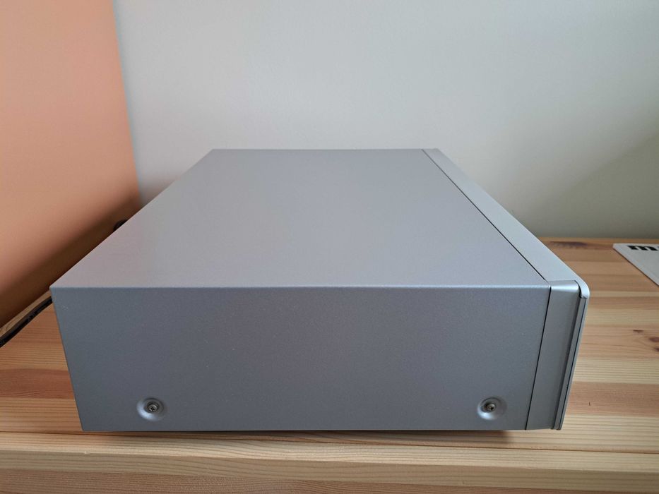 Marantz SA 7001 - odtwarzacz płyt CD/SACD