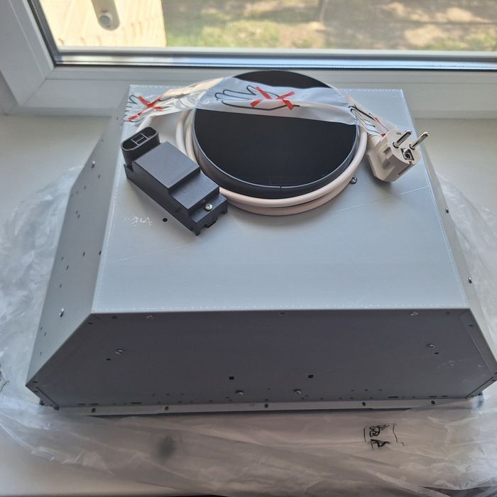 Витяжка ELECTROLUX LFG525S(нова)
