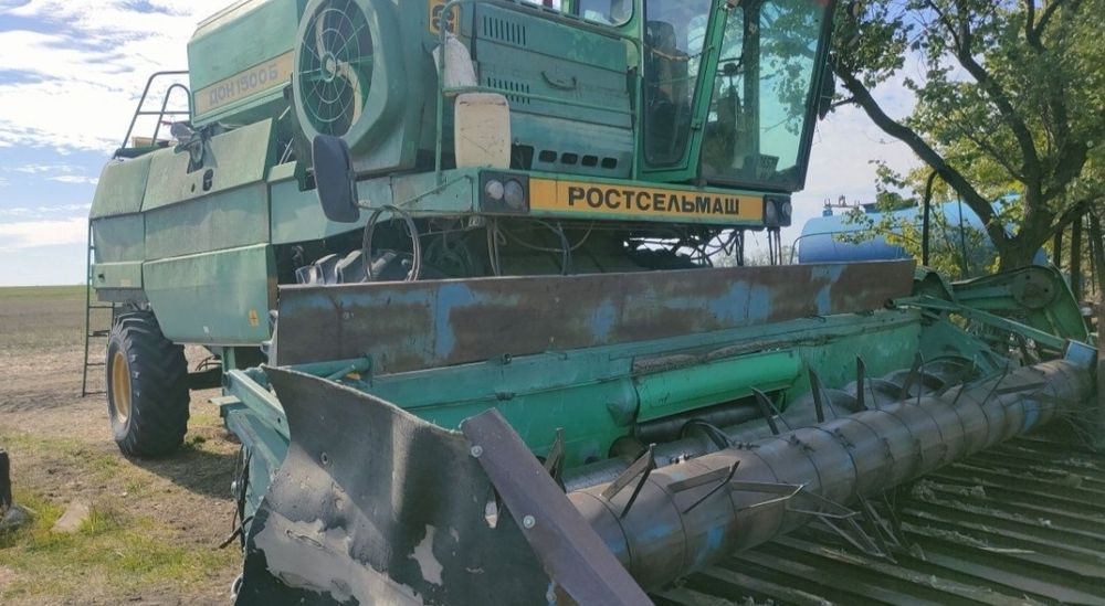 Продам комбайн Дон 1500В