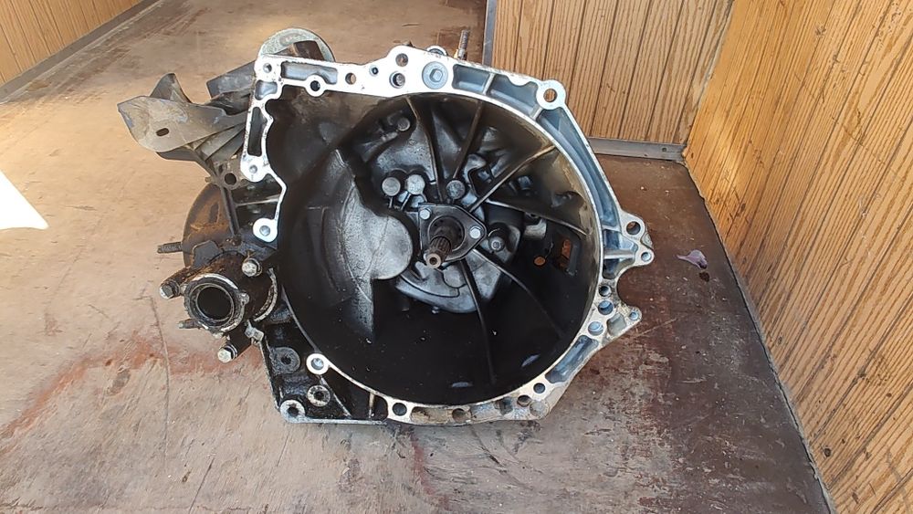 Коробка передач механическая МКПП Пежо партнёр 1,6 2016 года выпуска