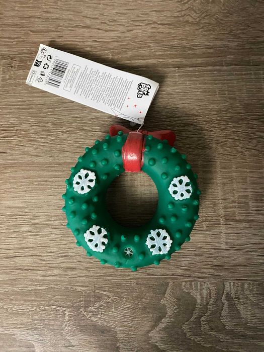 Zabawka dla psa świąteczna wianek piszcząca z piszczałką christmas