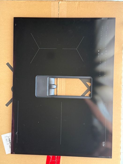 Vidro placa induçao AEG TCH74B01FB
