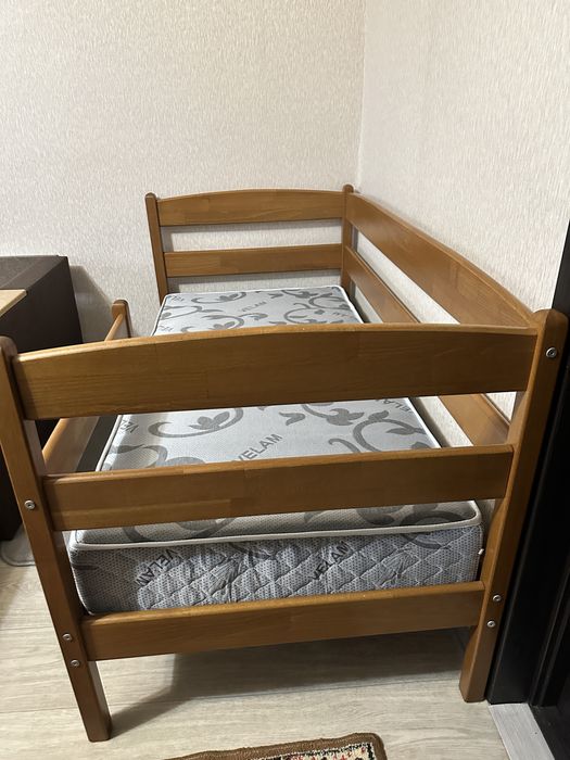 Ліжко односпальне