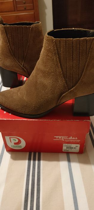 Botas em excelente estado de pele (camurça)