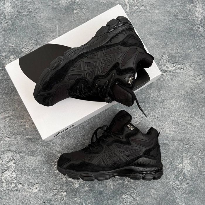 Продам зимові кроси Asics Gel Nyc black Mid gortex+хутро