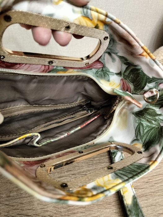 Жіночий клатч для літнього застосування