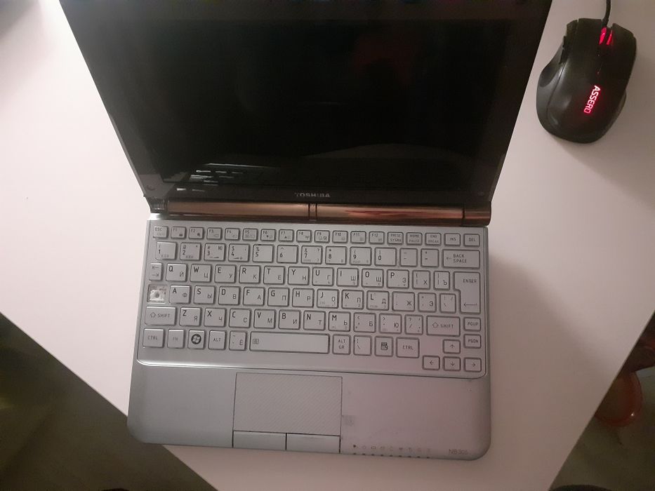 Продается ноутбук на запчасти