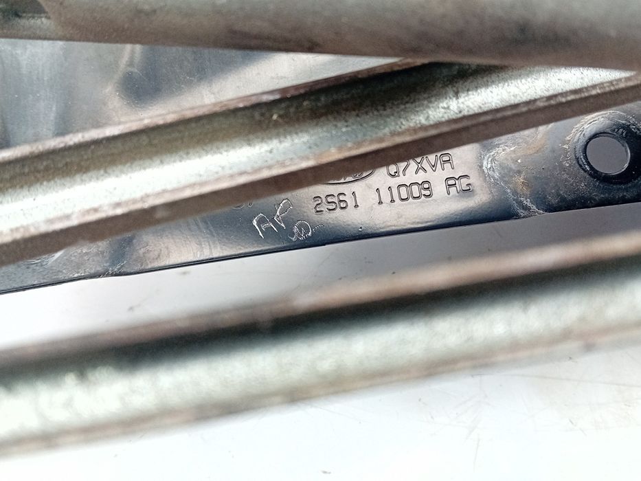 Motor limpa vidros frente FORD Fiesta V (JH_, JD_)