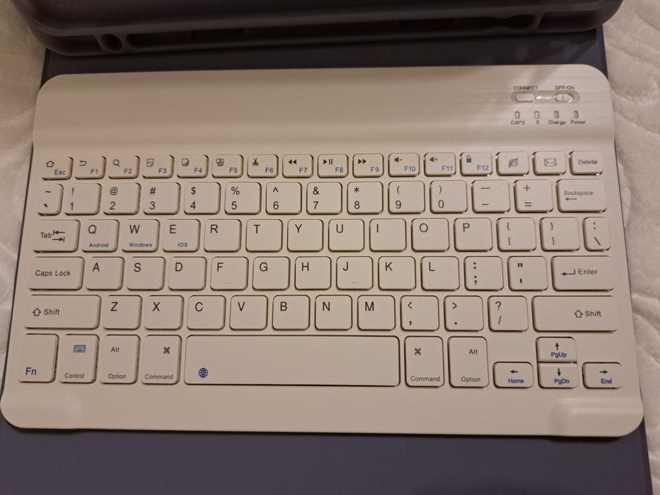 Bluetooth клавіатура з чохлом для IPad  11pro 10.9