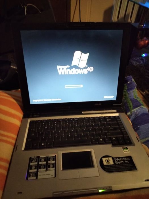 Laptop używany asus