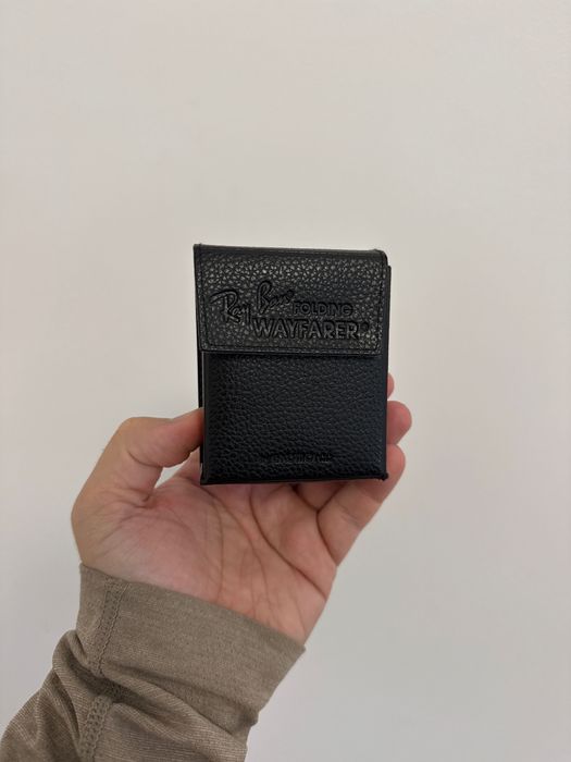 Vários óculos de sol da Ray-Ban