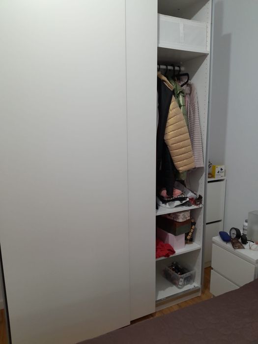 Roupeiro ikea com muita arrumação