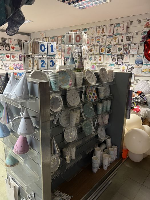 Sprzedam meble sklepowe