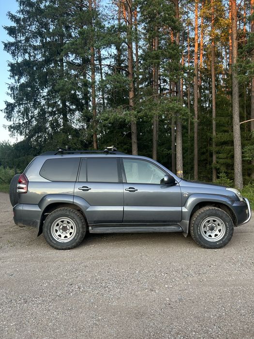 Toyota land crusier 120
