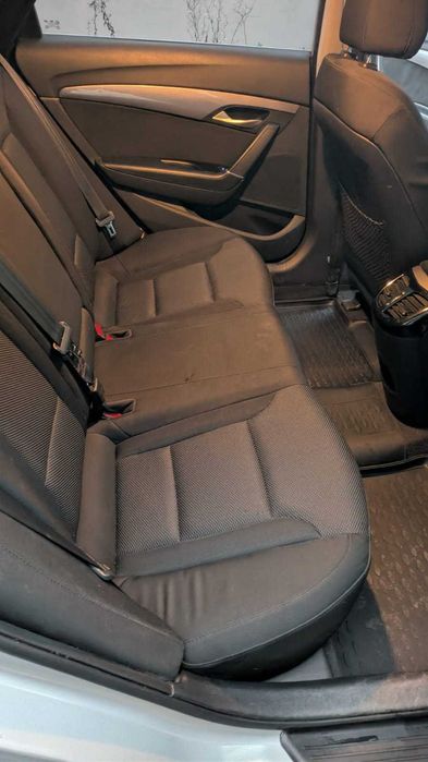 Продам симейний автомобыль