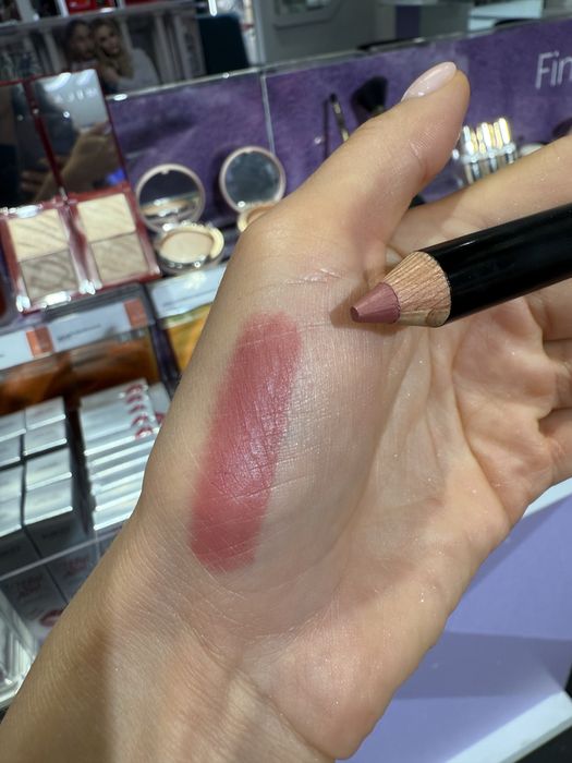 Помада-олівець  Kiko Milano smart 03 04