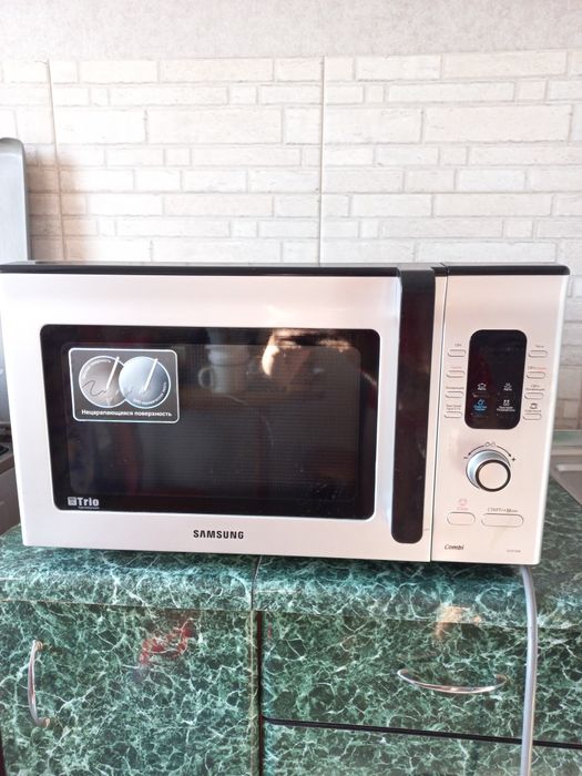 Продам микроволновую печь Samsung