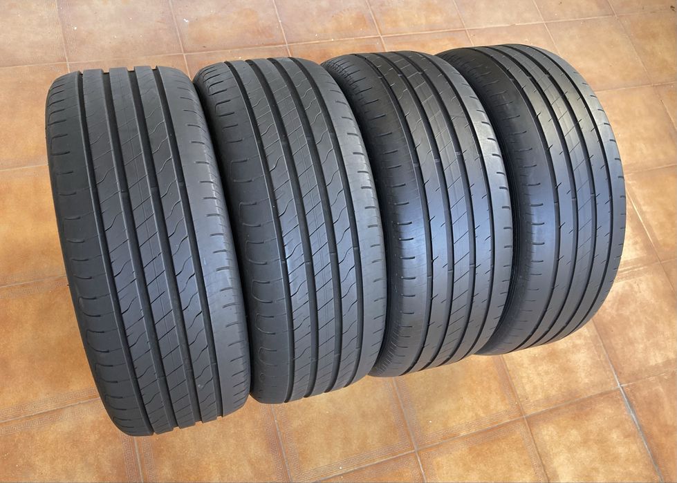 225/50R17 GoodYear 4 Pneus