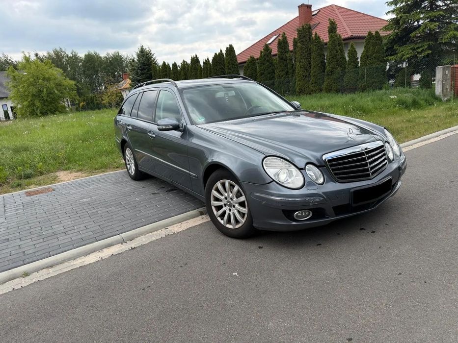 Mercedes-Benz Klasa E E220 CDI Elegance, automat, bogata wersja wyposażenia, niski przebieg