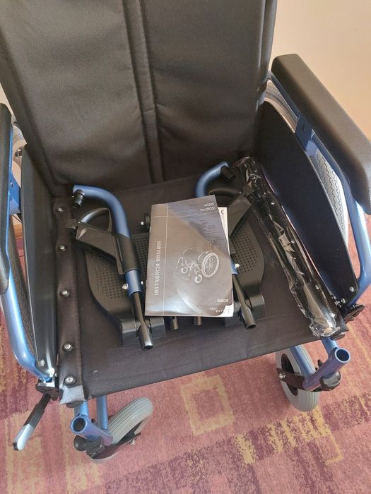Bardzo lekki wózek inwalidzki