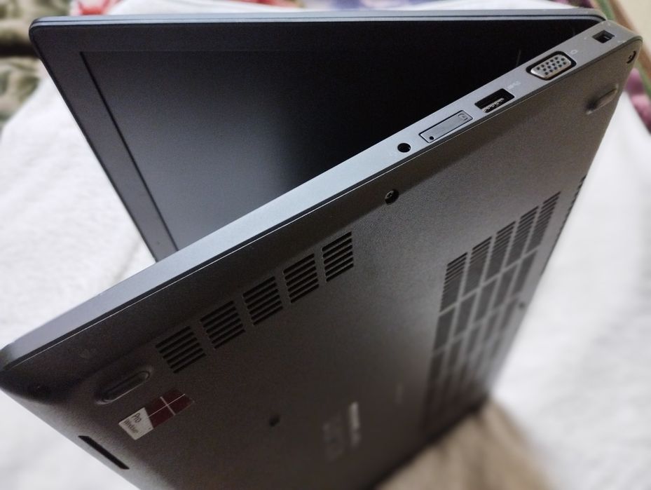 Игровой Dell 5580 IPS i7-7820HQ/8gb DDR4/SSD 256gb/nVidia 940mx
