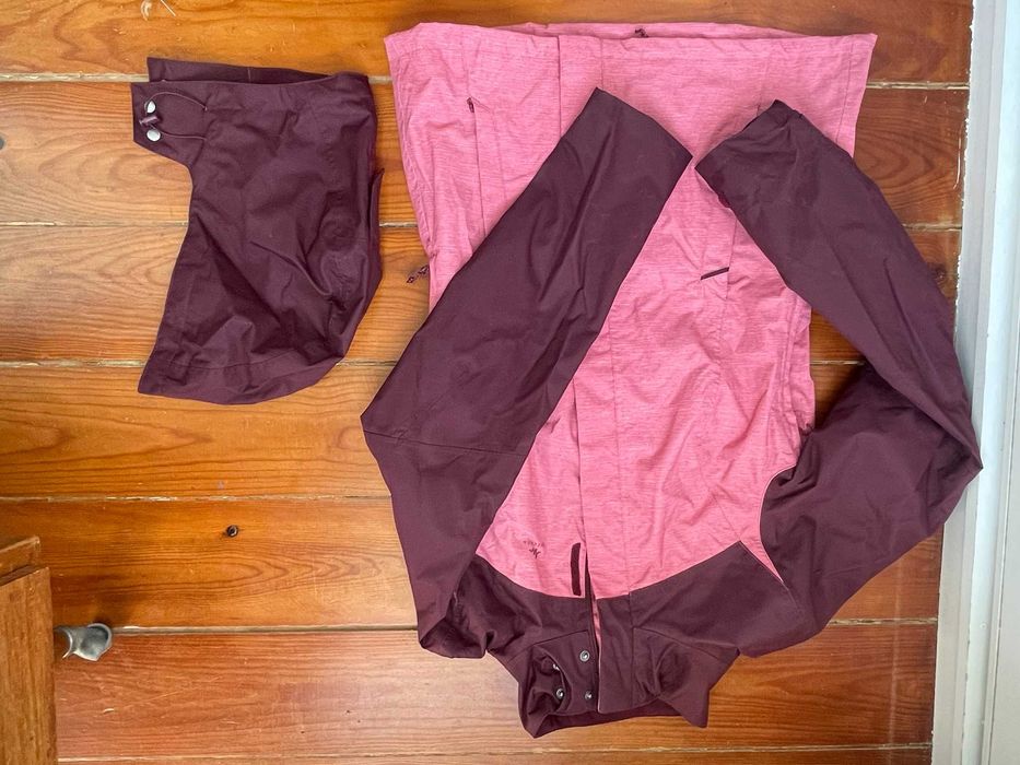 Casaco mulher Quechua Decathlon outono/inverno, impermeável, impecável