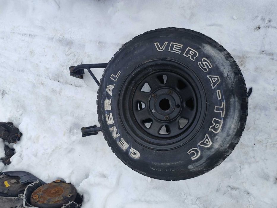 Ford Bronco koło zapasowe wraz ze stelażem mocującym