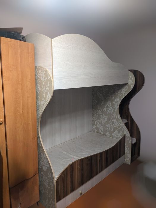 Двоповерхове ліжко