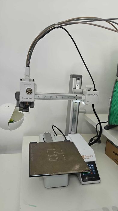 Bambu Lab A1 mini Combo (Com AMS lite) – Como Nova + Garantia até 2029