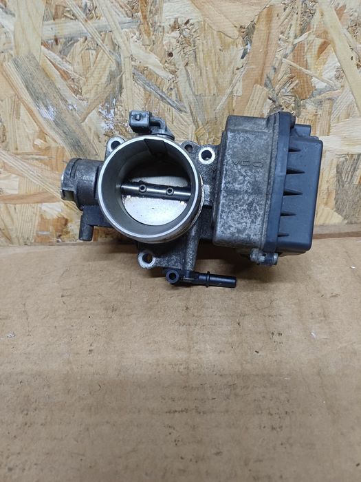 Дросільна заслінка заслонка Peugeot Citroen Fiat Lancia 1.8 16v 2.0