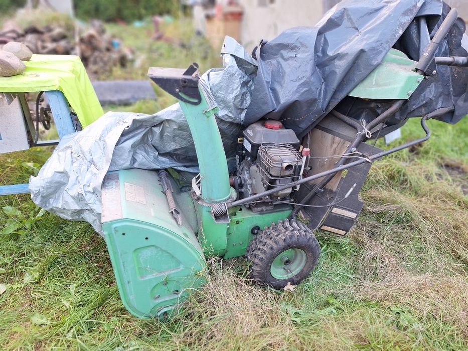 Sprzedam odśnieżarkę z napędem