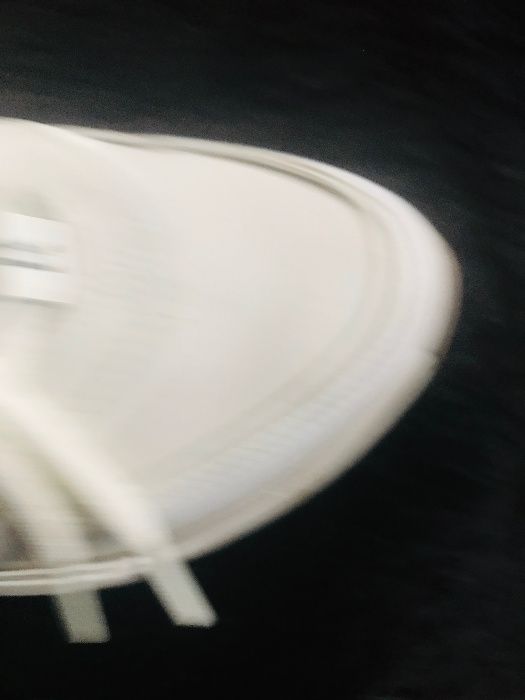 Piękne sneakersy marki KARL LAGERFELD