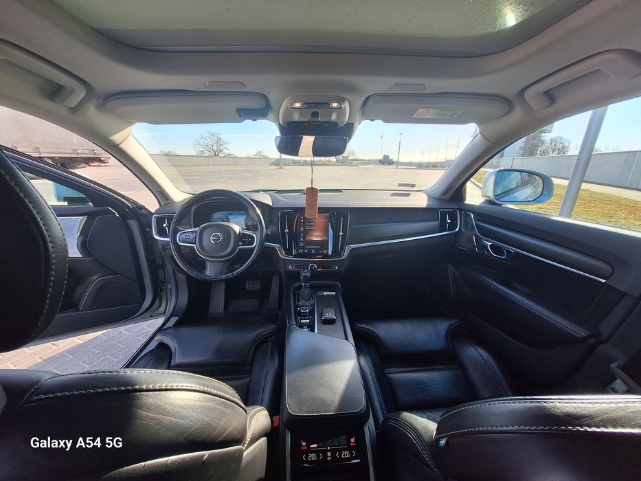 Volvo V90 Cross Country D5 ZAMIANA