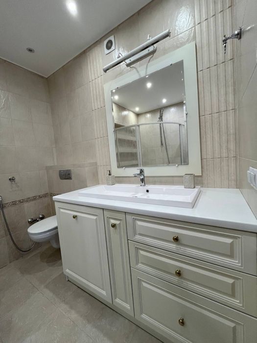 Продаж, 4 кімнатної 2 - рівневої квартири (Кузнецька) Заводський  7#2