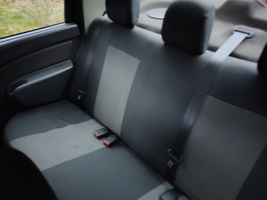 dacia logan prestige 2007 газ/бенз 1.6 в полной комплектации.