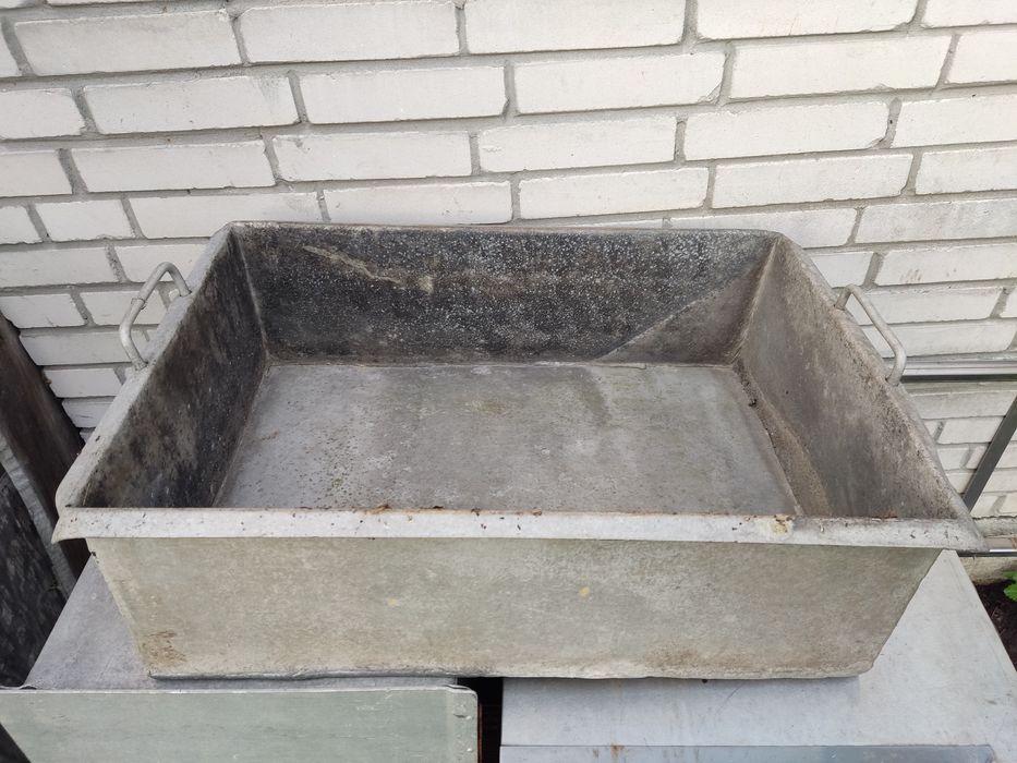 pojemnik aluminiowy wanienka aluminiową kasterka aluminiowa