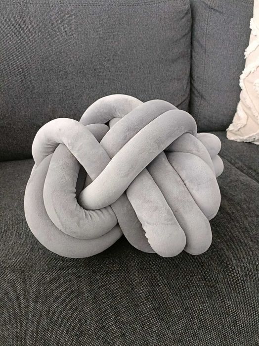 Poduszka dekoracyjna, supeł, szara.