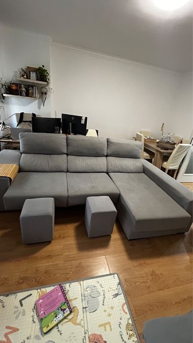 Sofá com Chaise longue 4 lugares cinza