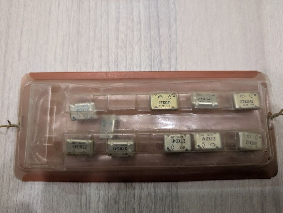 Мікросхеми 2ТК041; 2ЛБ042