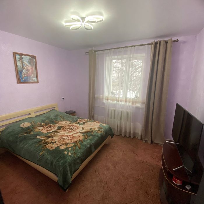 Продам 2-х повирховий будинок