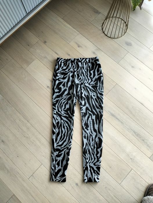 Dzianinowe Leginsy Drykorn wzór zebra
