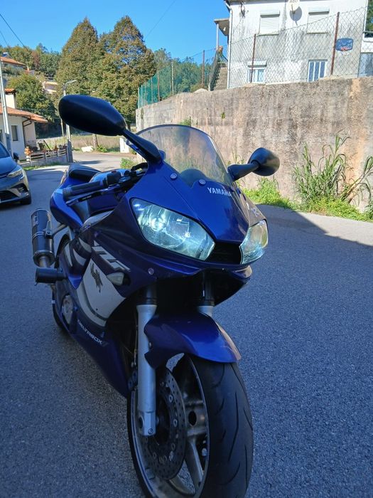Vendo moto Yamaha R6 em perfeito estado