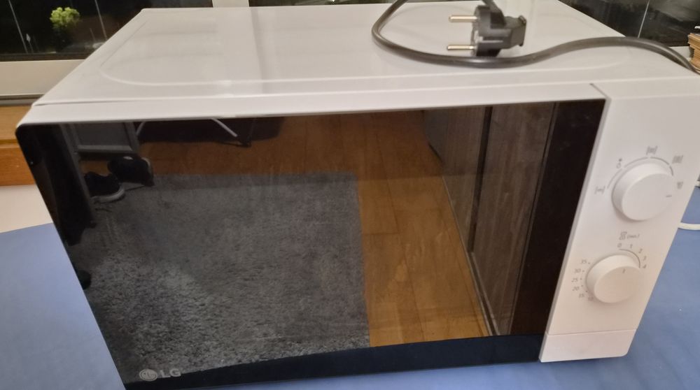 Microondas LG, 20L