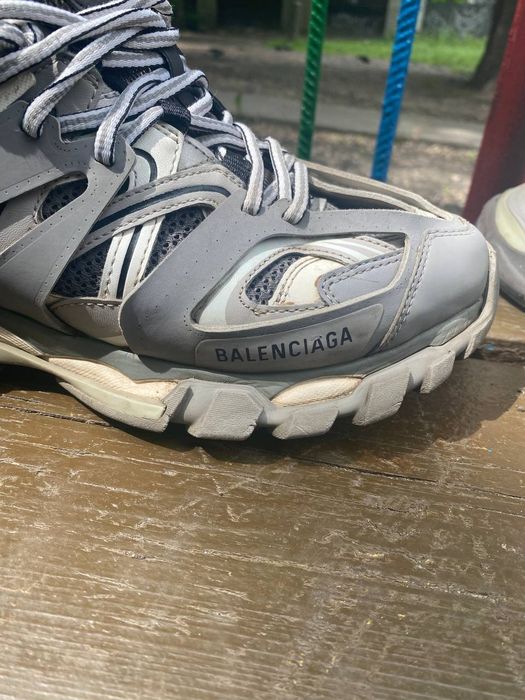 Balenciaga track 1