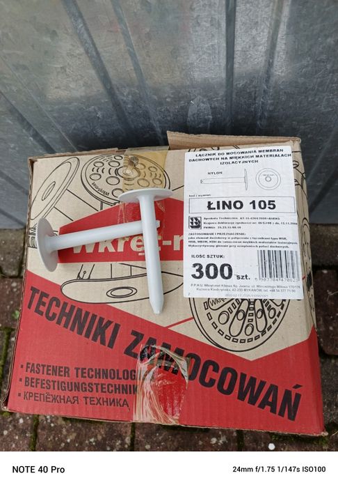 Kołek do mocowania izolacji . Łącznik . Dybel